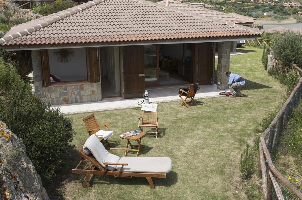 Case Sul Mare Residenze Di Bes Chia Exteriér fotografie