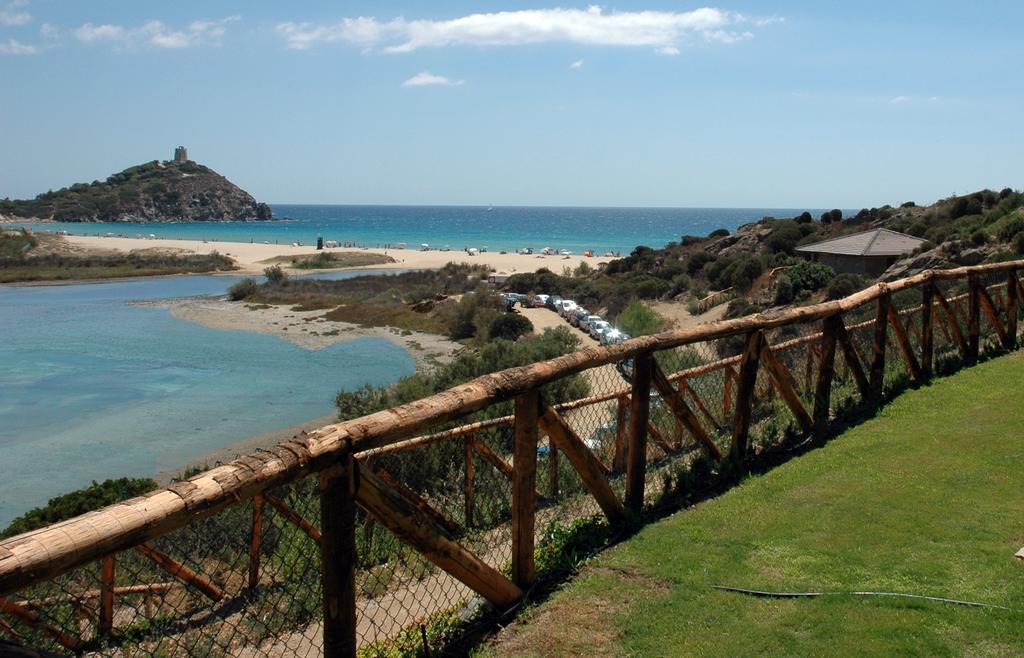 Case Sul Mare Residenze Di Bes Chia Exteriér fotografie