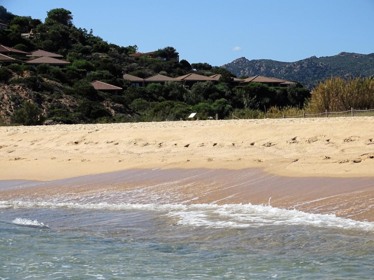 Case Sul Mare Residenze Di Bes Chia Exteriér fotografie